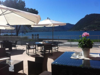 A Lago