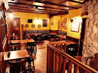 The Oliver St. John Pub Pizzeria