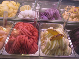 Gocce Di Gelato E Cioccolato