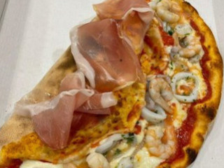 L'angolo Della Pizza