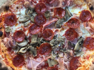 Pizzeria Willi