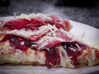 Mad Pizza Burger