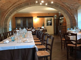 Agriturismo Tre Colline In Langa