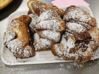 Cafe' Marikins