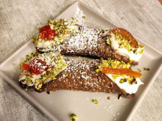 Cannoli