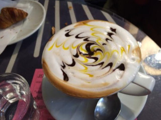 Caffe Belle Epoque