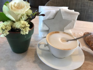 New Chrissy Cafe