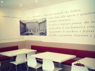 Pizza Al Volo