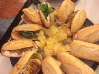 100 Montaditos