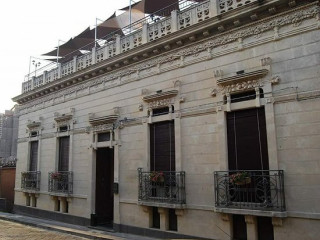 Civico 82