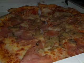 Pizza Al Volo