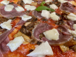 Lele's Pizza