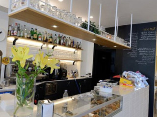 Manhattan Caffe