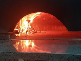 Toni's Pizza