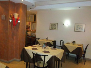 Trattoria Mezzaluna