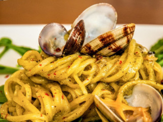 La Pagliarella Pizzeria E Girarrosto