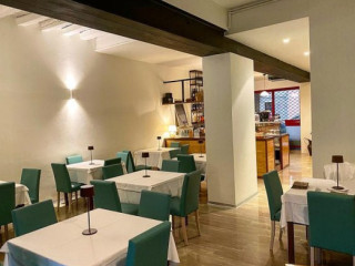 Al Porti.co Wine