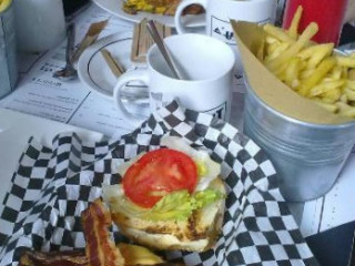 Tizzy's N.y. Grill