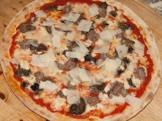 Tropical Pizza