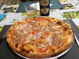 Le Tre Piramidi