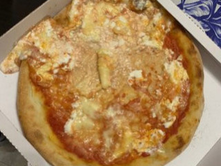Pizzeria La Storia Infinita