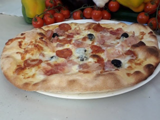 Pazza