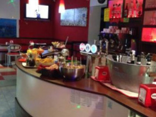 Cafe Jolie