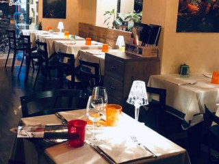 Tosca Cafe