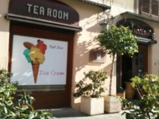 Cafe Lucca