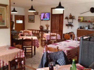 Trattoria Storica Con Pizzeria Da Pisello