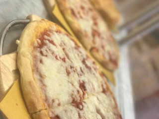 C'e Pizza Per Te