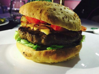 Mama Cafe