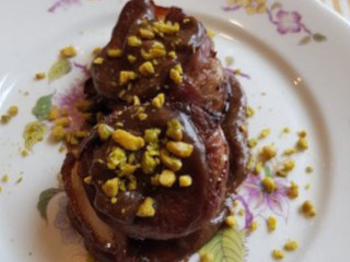 Ciccia E Tortellini
