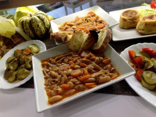 Cafe' Real