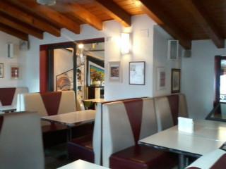 Mama's Pizza