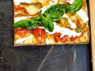 Alice Pizza