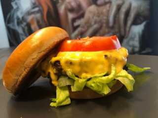 Villa's Burger Beer
