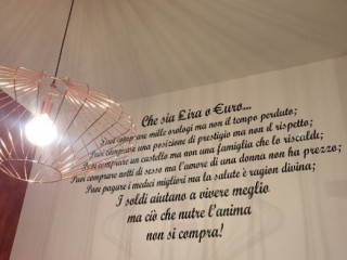 Old Money Pizzeria