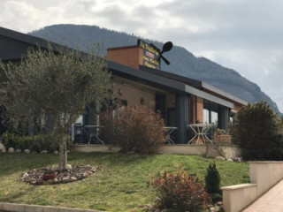La Trattoria