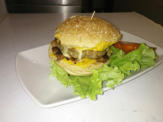 Mon Amour Bistro