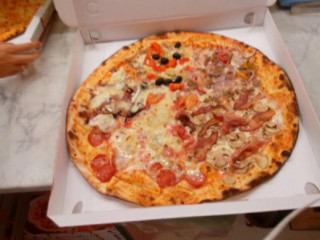 Pizzeria La Lanterna