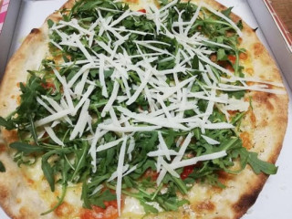 Roberto’s Pizza