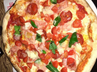Monkey's Cafe Pizzeria