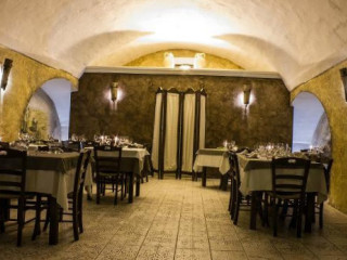 Il Castello Di Momo