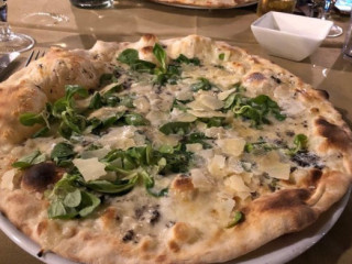 La Grottella Pizzeria Trattoria