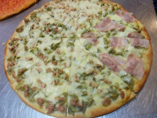 Luna Light Pizza