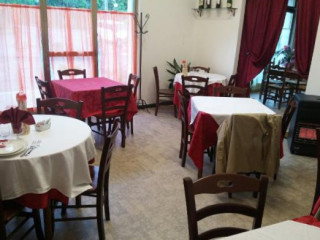 Pizzeria E Panigacceria La Tana Nel Bosco