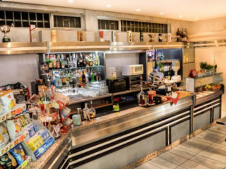 Incontro Cafe Colazioni Aperitivi