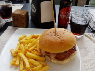 J43 Burger