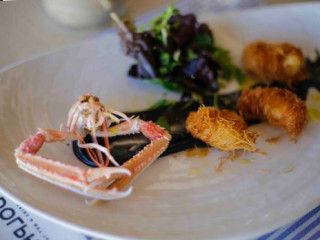 Dolphin Bay Snack